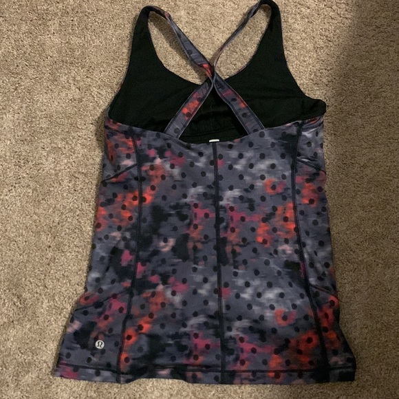 Lululemon tank. - Picture 2 of 2